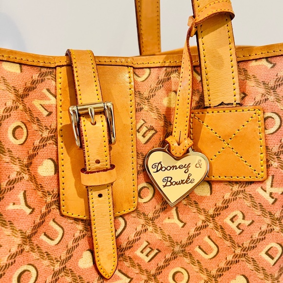 RARE Y2K Dooney & Bourke Authentic Pink Extra Large Tote - Picture 8 of 16